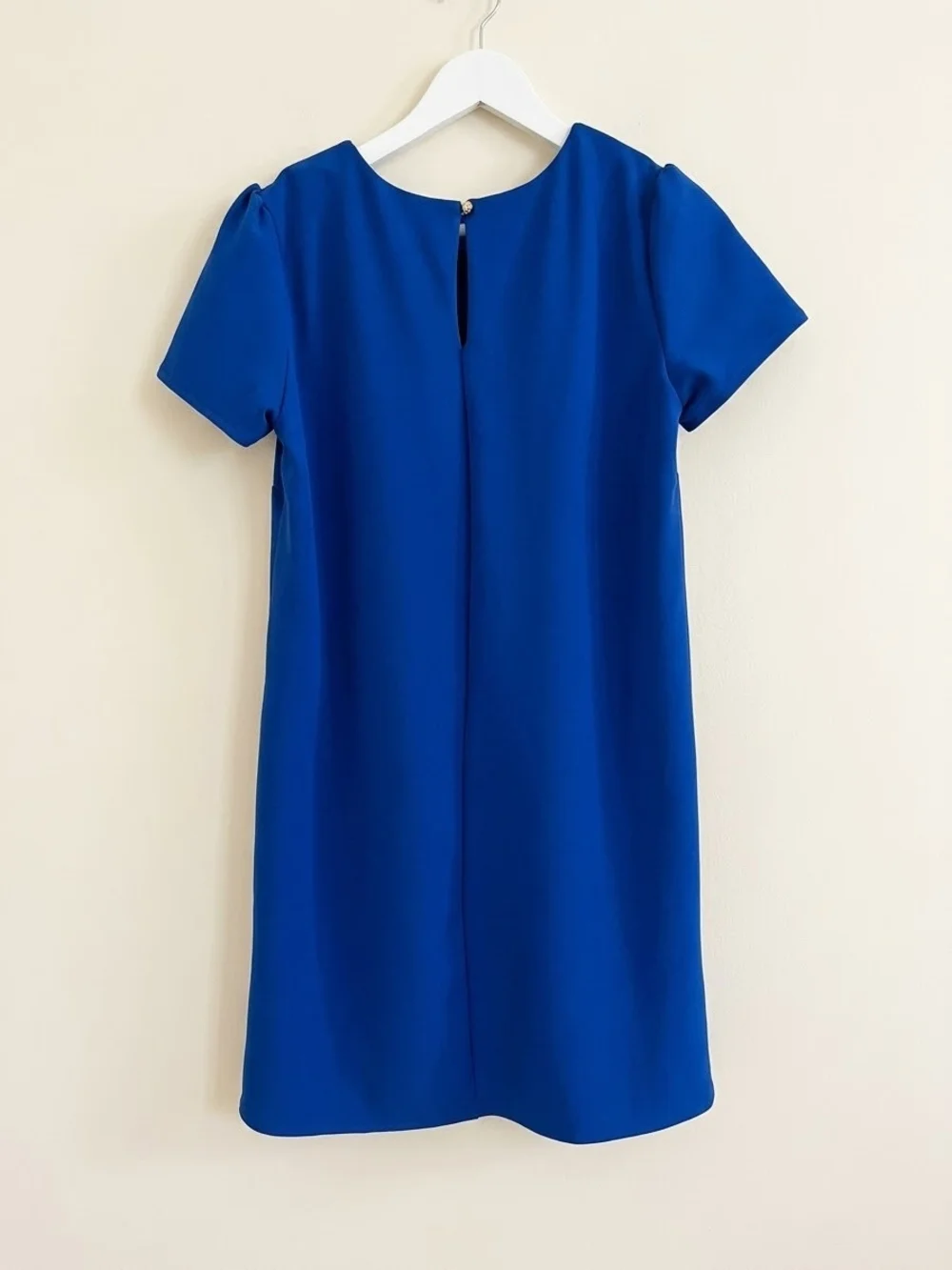 She + Sky Royal Blue Short Sleeve Shift Mini Dress Small Keyhole Back Stretch